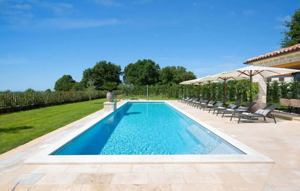 Beautiful Villa Nevia With Pool In Kanfanar 0*,